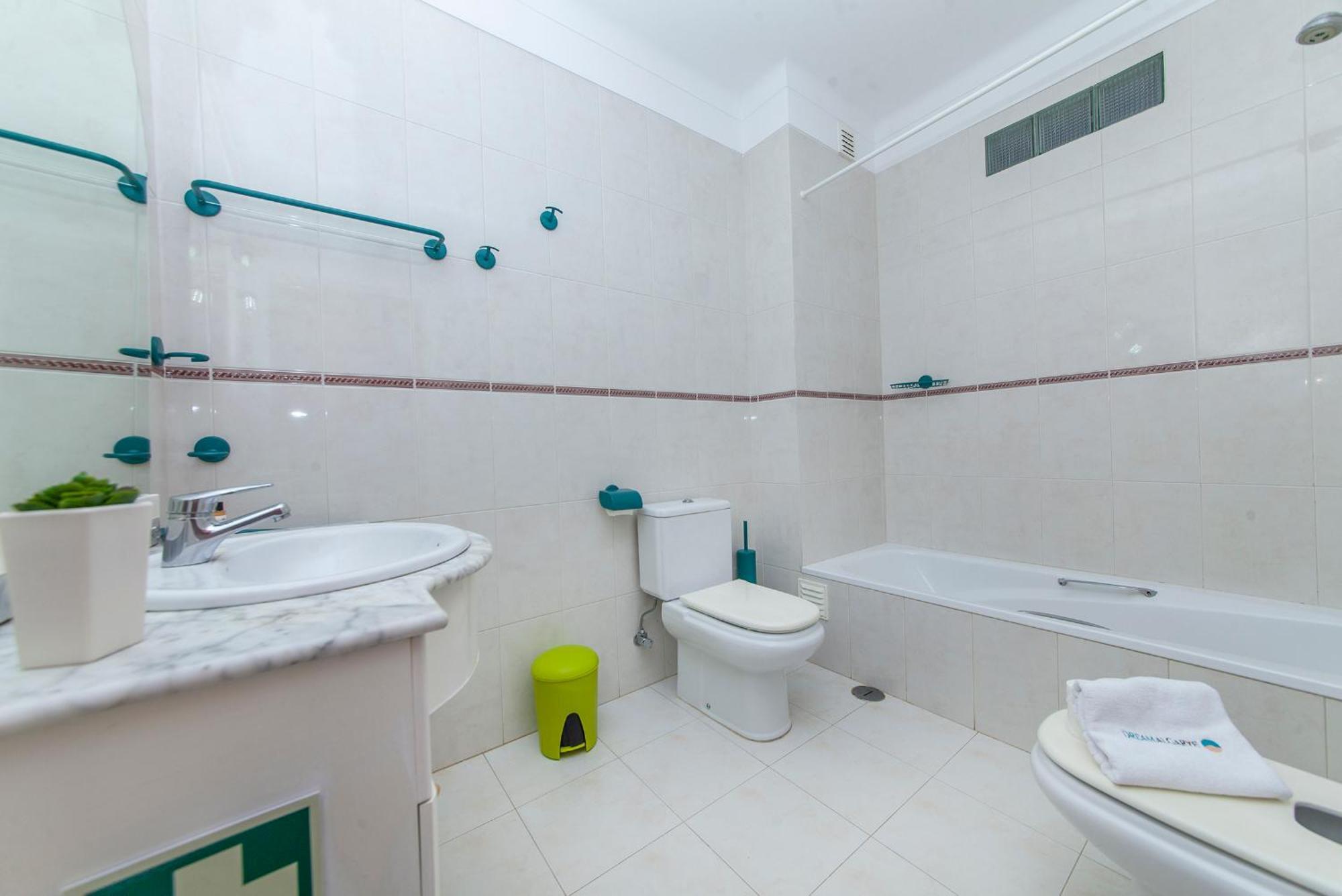 P - Meia-Praia Seaview Guesthouse 라고스 객실 사진