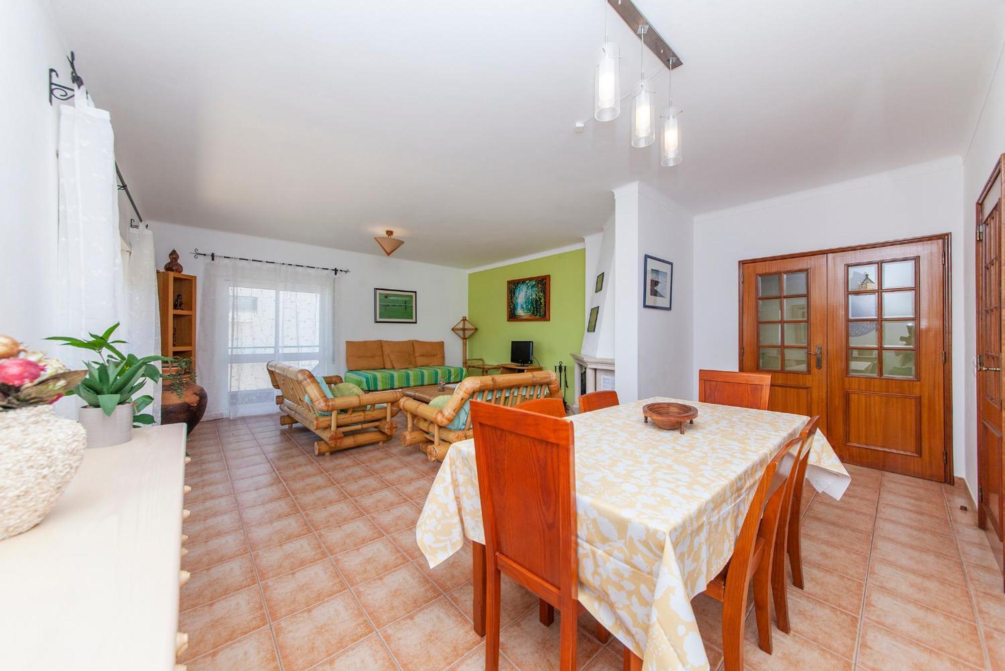 P - Meia-Praia Seaview Guesthouse 라고스 외부 사진