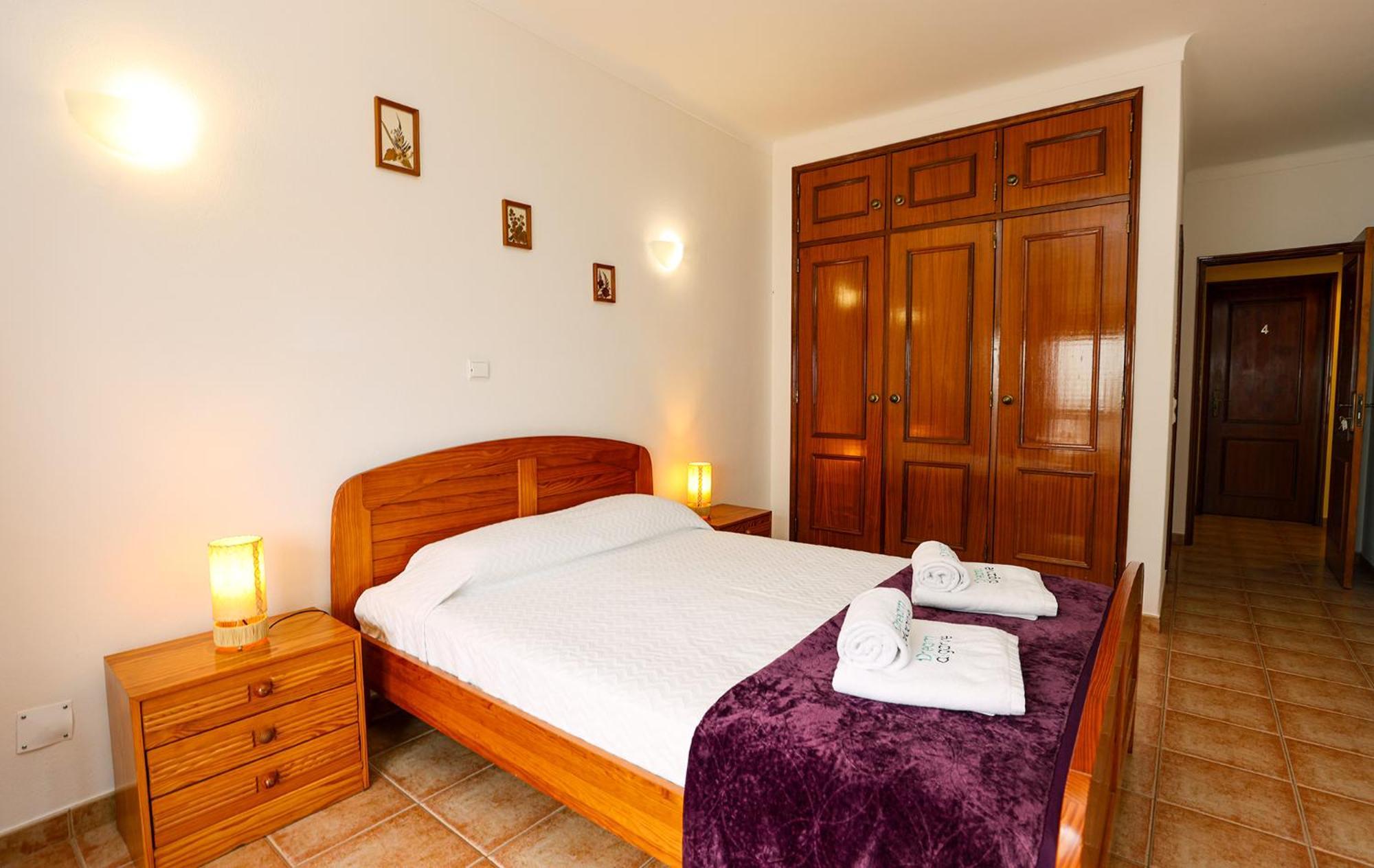 P - Meia-Praia Seaview Guesthouse 라고스 외부 사진